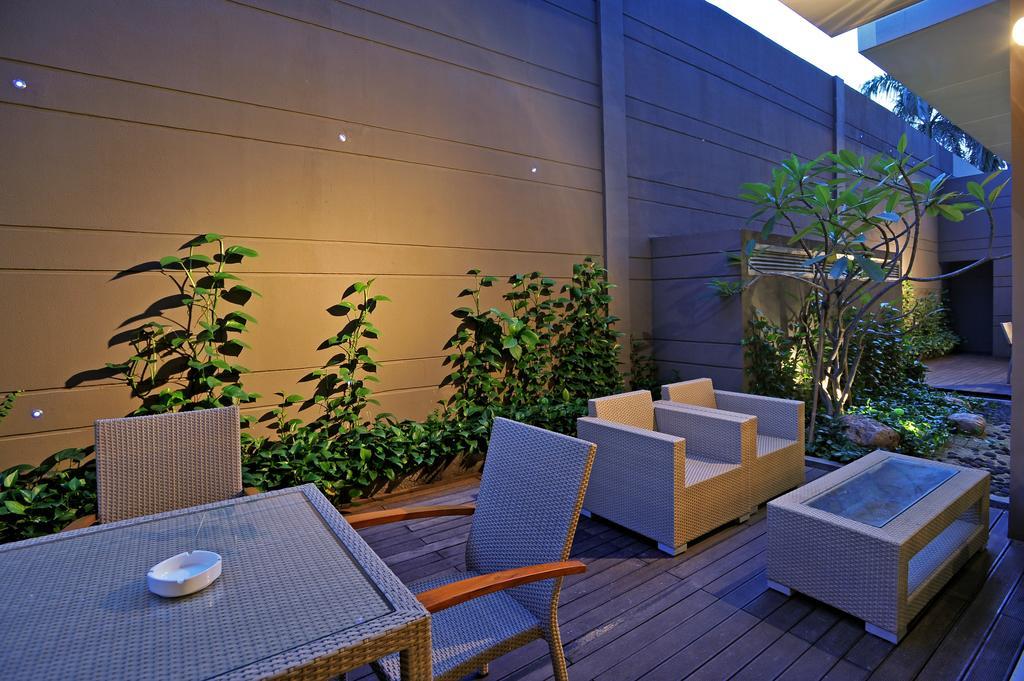 Midtown Hotel Σουραμπάγια Εξωτερικό φωτογραφία