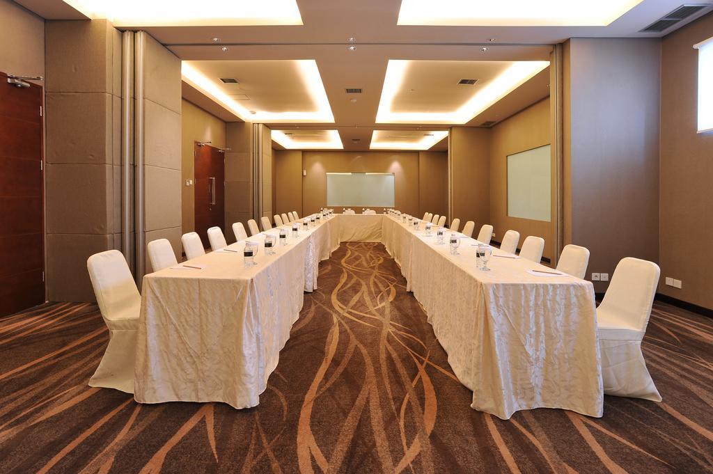 Midtown Hotel Σουραμπάγια Εξωτερικό φωτογραφία