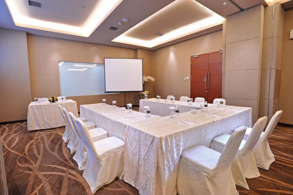 Midtown Hotel Σουραμπάγια Εξωτερικό φωτογραφία