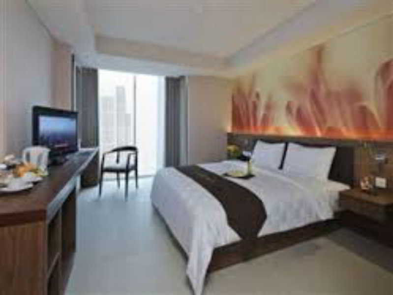 Midtown Hotel Σουραμπάγια Εξωτερικό φωτογραφία
